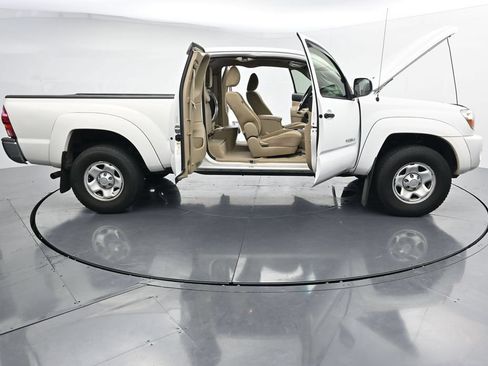 Used 2009 Toyota Tacoma PreRunner w/ SR5 Pkg #2 RWD image 36