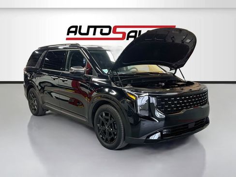 Used 2025 Kia Carnival SX w/ SX Dark Edition Package FWD image 2