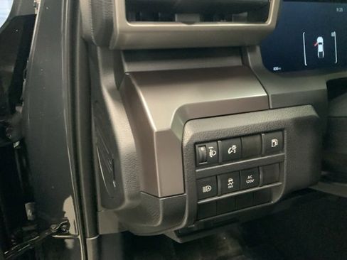 Used 2025 Toyota Tacoma TRD Off-Road image 14