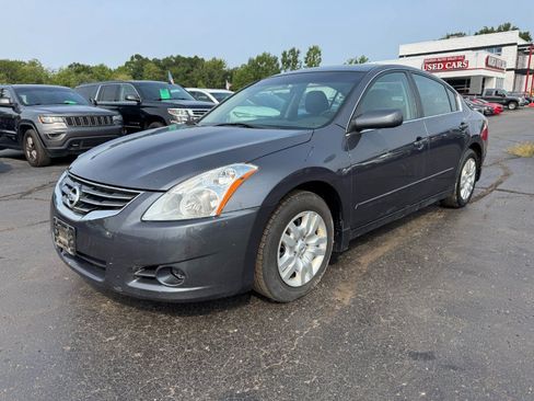 Used 2012 Nissan Altima Sedan FWD image 1