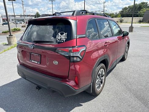 Used 2025 Subaru Forester Premium AWD/4WD image 5