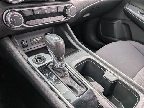 Used 2024 Nissan Sentra SV FWD image 18