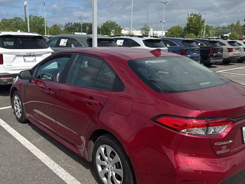 Used 2024 Toyota Corolla LE image 7