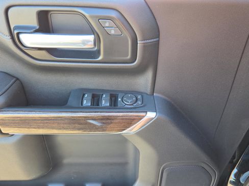 Used 2021 GMC Sierra 1500 SLE image 26