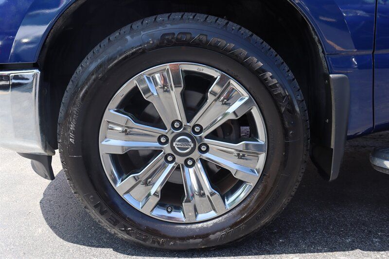 Used 2017 Nissan Titan SV AWD/4WD image 34