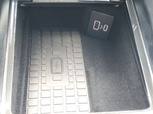 New 2025 Lincoln Corsair Reserve image 23