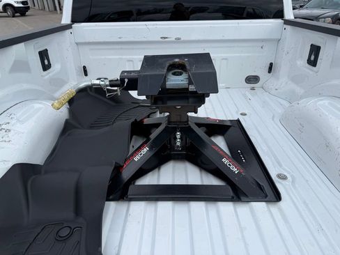 Used 2019 Ford F250 XLT w/ Snow Plow Prep Package image 39