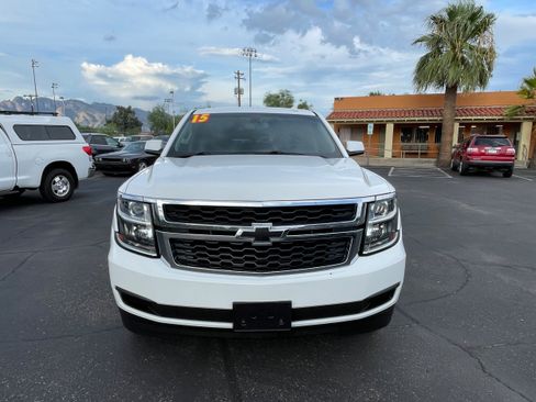 Used 2015 Chevrolet Suburban LS w/ Max Trailering Package RWD image 8