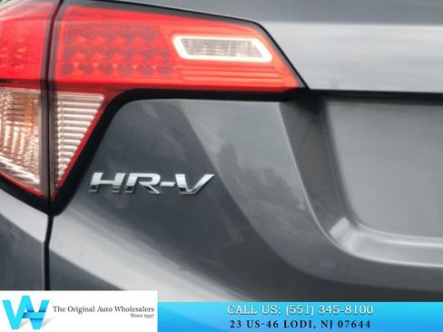 Used 2018 Honda HR-V LX image 12
