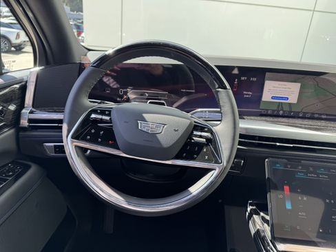 New 2025 Cadillac Escalade IQ Sport 1 w/ Smart Trailering package image 18