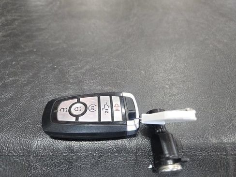 Used 2022 Ford F150 XLT w/ Equipment Group 302A High AWD/4WD image 21