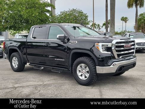 Used 2021 GMC Sierra 1500 SLE image 1
