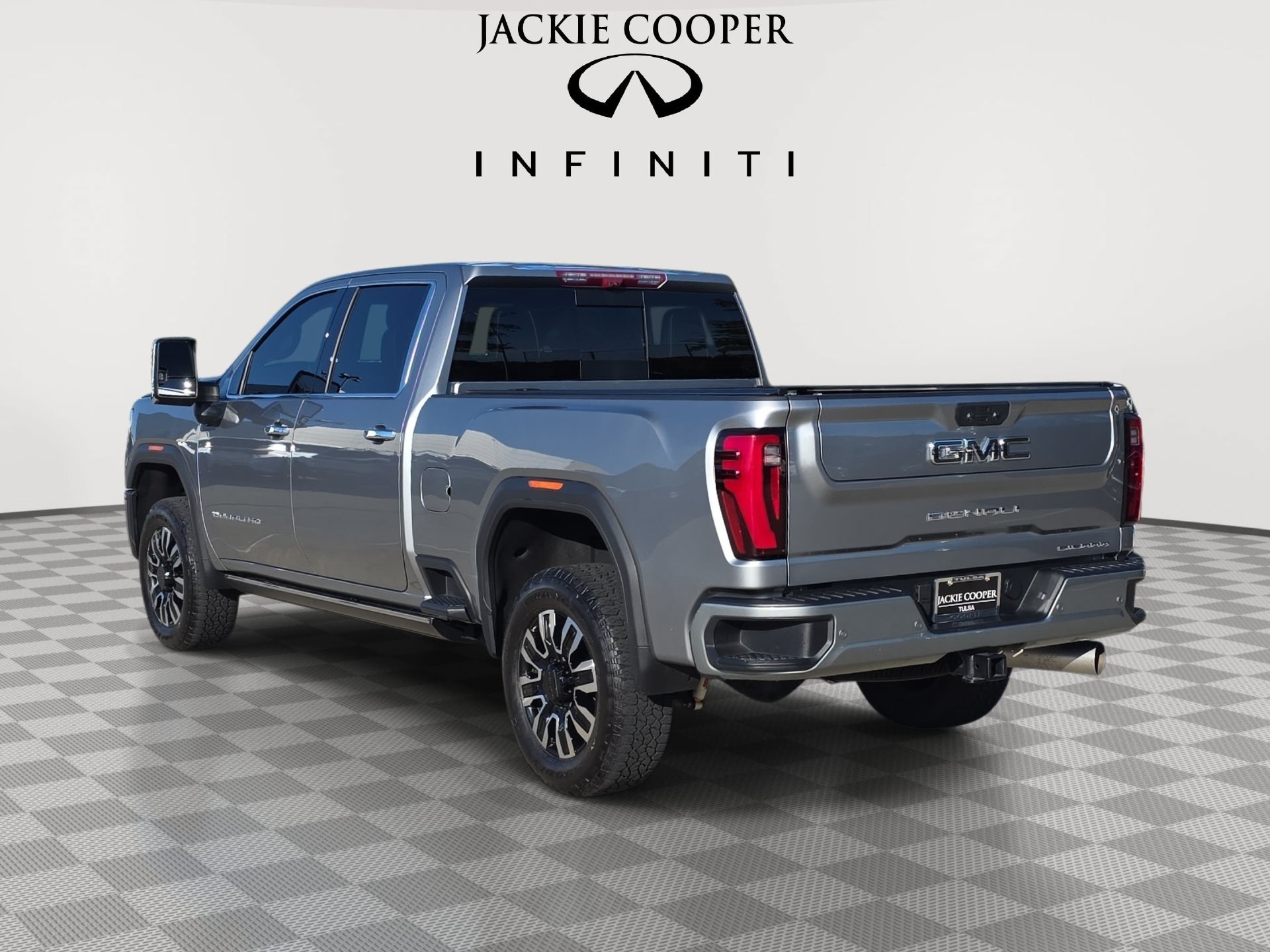 Used 2025 GMC Sierra 2500 Denali Ultimate AWD/4WD image 7