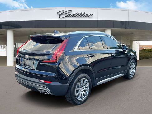 Used 2023 Cadillac XT4 Premium Luxury FWD image 5