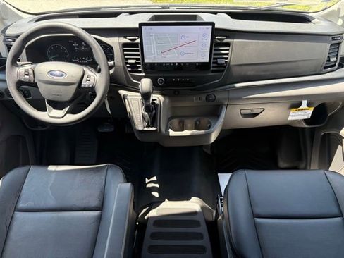 New 2025 Ford Transit 250 148 Medium Roof image 10