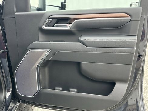 Used 2025 GMC Sierra 2500 Denali w/ Denali Reserve Package image 21