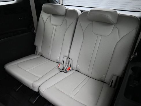 Certified 2023 Kia Sorento SX image 21