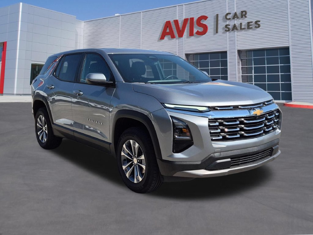 Used 2026 Chevrolet Equinox LT AWD/4WD image 3