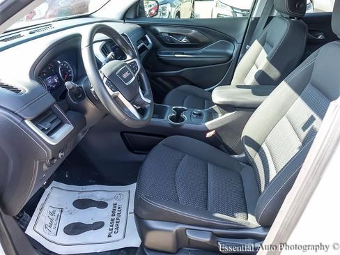 Used 2024 GMC Terrain SLE w/ Elevation Edition FWD image 9