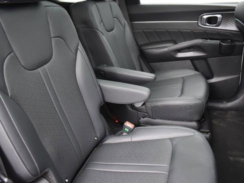 Used 2022 Kia Sorento SX w/ Panoramic Sunroof Package image 31