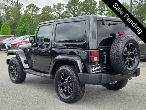 Used 2018 Jeep Wrangler Sahara AWD/4WD image 3