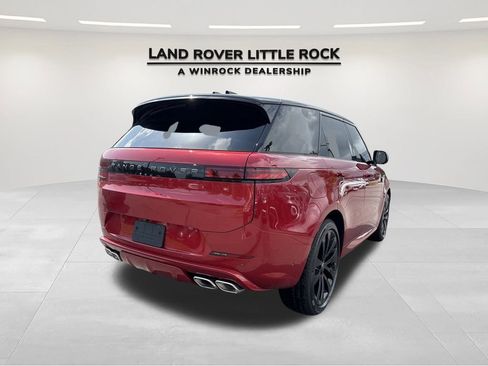 New 2025 Land Rover Range Rover Sport Dynamic SE image 3