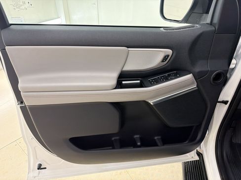 Certified 2025 Ford Expedition Max Active AWD/4WD image 25