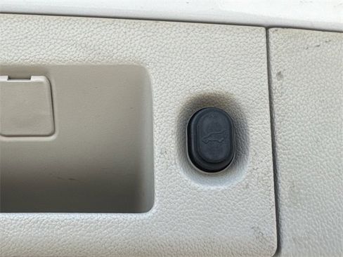 Used 2017 GMC Yukon Denali w/ Open Road Package image 37