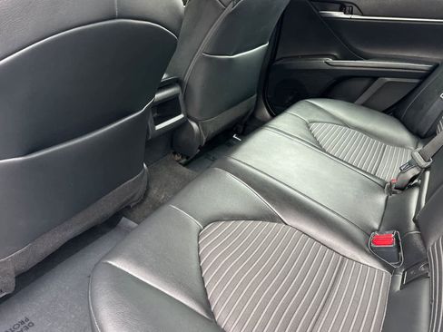 Certified 2022 Toyota Camry SE image 4