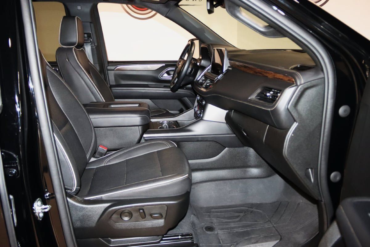 Used 2023 Chevrolet Tahoe Premier AWD/4WD image 53
