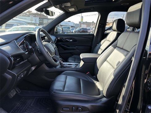 Certified 2023 Chevrolet Traverse RS image 20