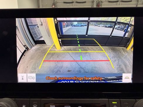 Used 2024 Toyota Grand Highlander AWD Hybrid image 40