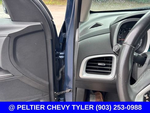 Used 2016 Chevrolet Equinox LTZ w/ Enhanced Convenience Package FWD image 12