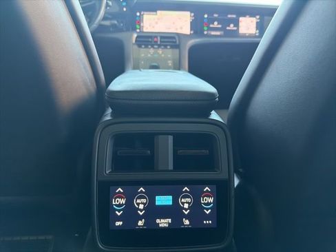 Used 2021 Porsche Taycan Turbo S image 18