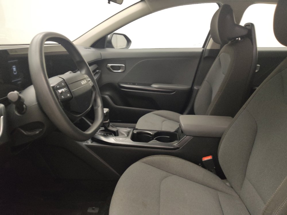 Used 2025 Kia K4 FWD image 17