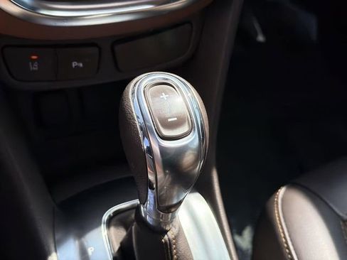 Used 2016 Buick Encore Premium FWD image 40