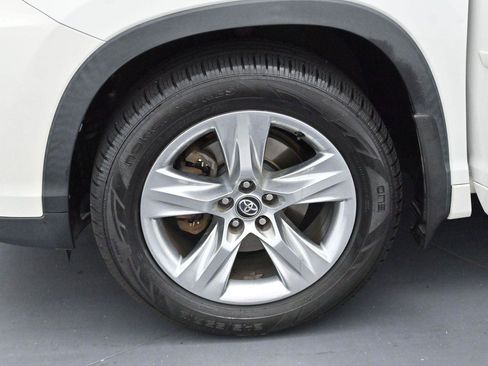 Used 2017 Toyota Highlander Limited w/ Protection Package #3 AWD/4WD image 43