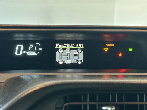 Certified 2017 Toyota Prius C Four image 25