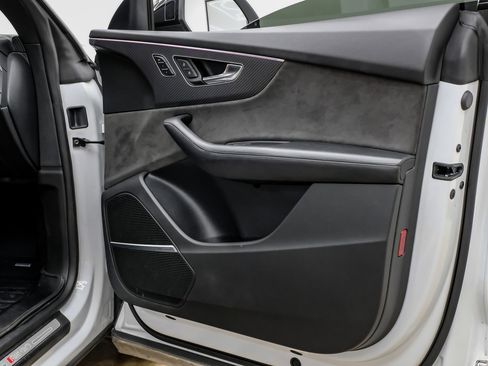 Used 2022 Audi RS Q8 image 46