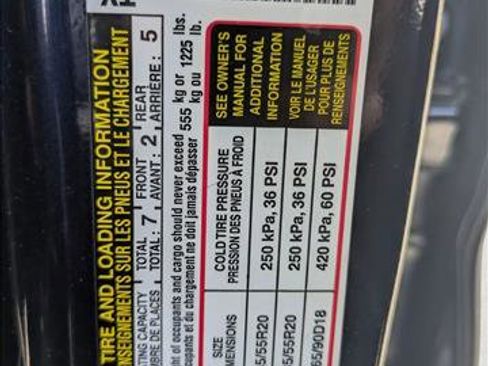 Used 2021 Toyota Highlander XSE AWD/4WD image 25