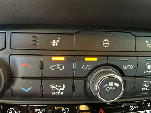 Used 2023 Dodge Durango GT image 31