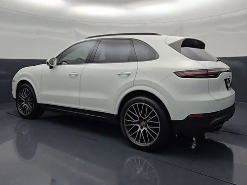 Used 2022 Porsche Cayenne image 5