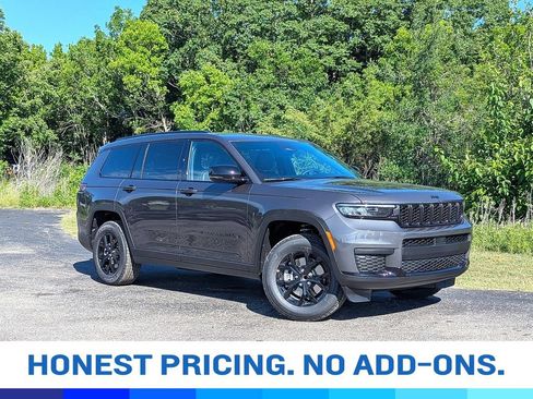 New 2025 Jeep Grand Cherokee L Altitude image 1