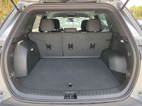 Used 2026 Chevrolet Equinox LT FWD image 7