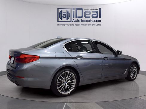 Used 2019 BMW 530i xDrive w/ Premium Package image 4