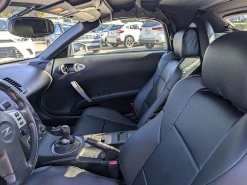 Used 2005 Nissan 350Z Enthusiast image 17