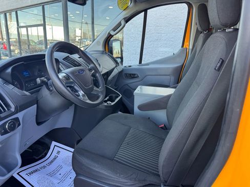 Used 2018 Ford Transit 250 130 Low Roof image 9
