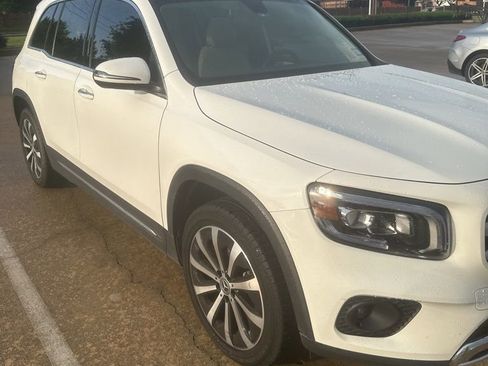 Used 2021 Mercedes-Benz GLB 250 image 1