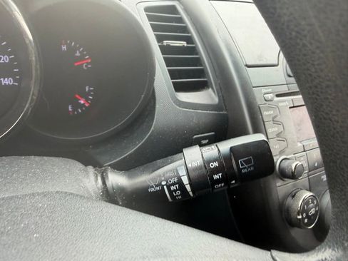 Used 2010 Kia Soul + FWD image 11