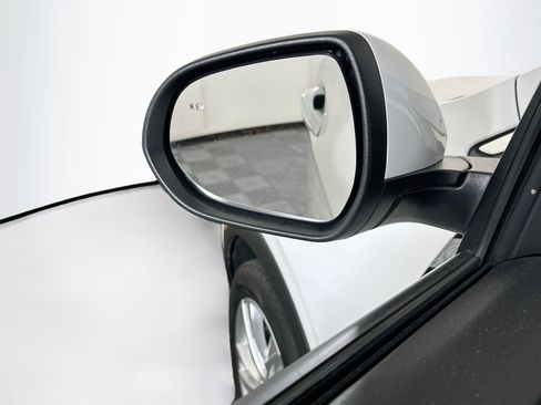 Used 2025 Buick Encore GX Preferred FWD image 16
